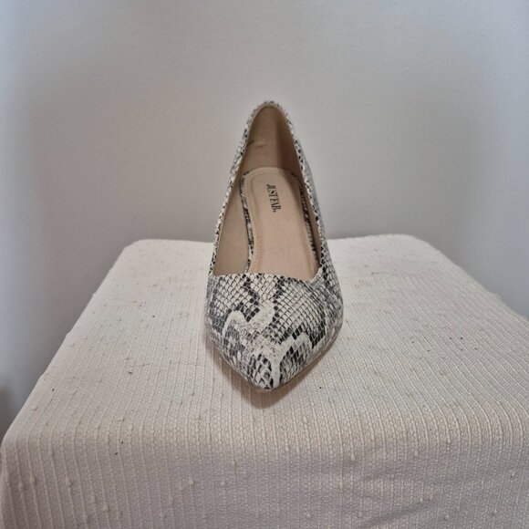 Faux Leather Snakeskin Pumps - Picture 3 of 12